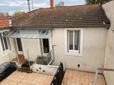 For sale Roanne 4 rooms 226 m2 Loire (42300) photo 1