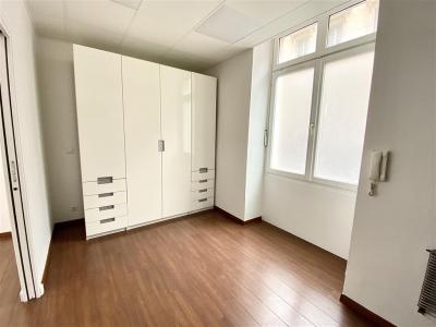 For rent Paris-8eme-arrondissement 70 m2 Paris (75008) photo 1