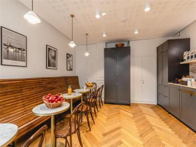 Louer Bureau Paris-8eme-arrondissement 135480 euros