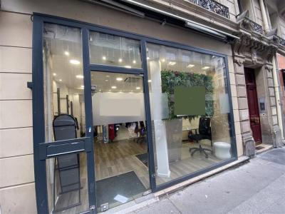 Louer Local commercial 49 m2 Paris-2eme-arrondissement