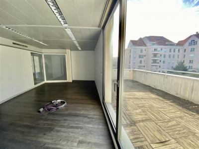 For rent Rueil-malmaison 639 m2 Hauts de Seine (92500) photo 4