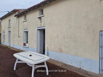 For sale Etusson 6 rooms 80 m2 Deux sevres (79150) photo 0