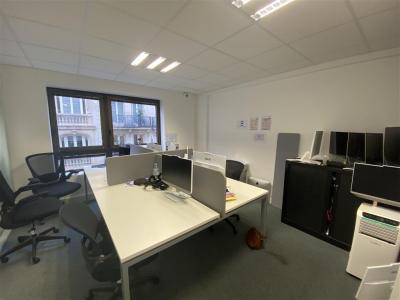 Louer Bureau Neuilly-sur-seine 150644 euros