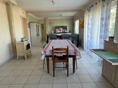 For sale Ruffec 5 rooms 147 m2 Charente (16700) photo 3