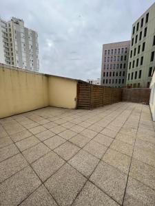 For rent Lyon-7eme-arrondissement 4 rooms 84 m2 Rhone (69007) photo 2