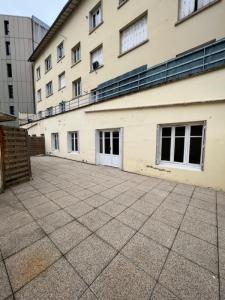 For rent Lyon-7eme-arrondissement 4 rooms 84 m2 Rhone (69007) photo 3