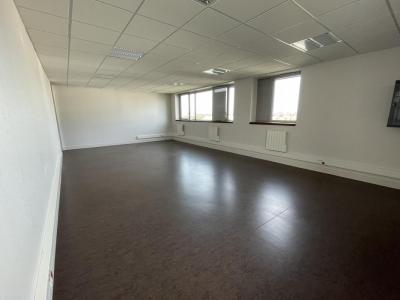 Louer Bureau 51 m2 Caen