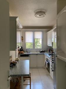 For sale Montpellier 3 rooms 98 m2 Herault (34070) photo 2