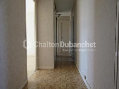 For sale Roanne 4 rooms 73 m2 Loire (42300) photo 4