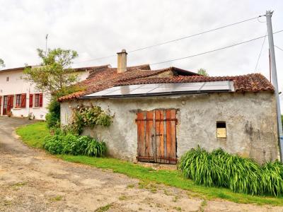 For sale Chapelle-thireuil 5 rooms 103 m2 Deux sevres (79160) photo 2