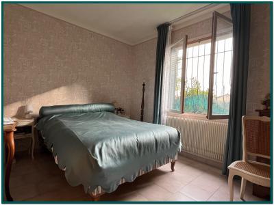 For sale Villeneuve-les-avignon 8 rooms 156 m2 Gard (30400) photo 4