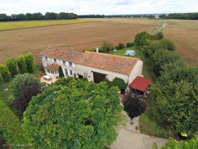 For sale Villefagnan 7 rooms 174 m2 Charente (16240) photo 2