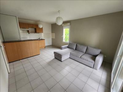 For rent Saint-yzan-de-soudiac 3 rooms 70 m2 Gironde (33920) photo 0