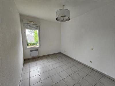 Louer Appartement 70 m2 Saint-yzan-de-soudiac