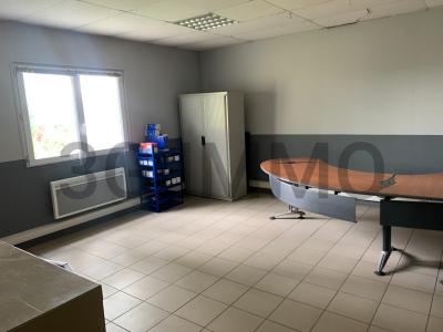 Acheter Local commercial Niort 2333 euros