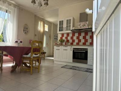 For sale Coutras 5 rooms 119 m2 Gironde (33230) photo 3