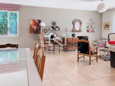 For sale Saint-paul-en-foret 5 rooms 135 m2 Var (83440) photo 2