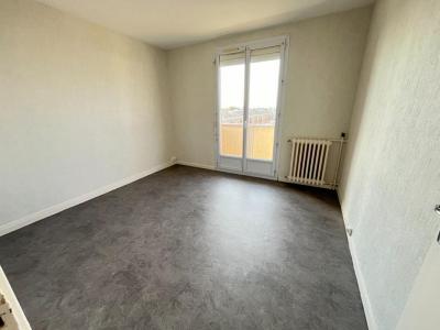 Acheter Appartement Trelaze 131000 euros