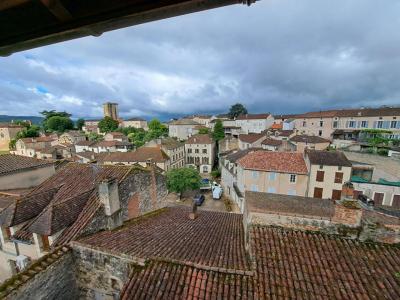 Louer Appartement 80 m2 Puy-l'eveque