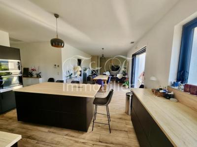 For sale Apt 130 m2 Vaucluse (84400) photo 2