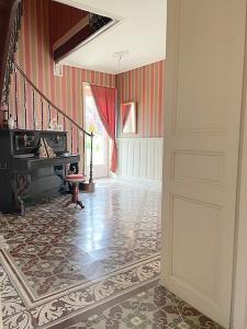 For sale Saint-jean-de-liversay 10 rooms 335 m2 Charente maritime (17170) photo 3