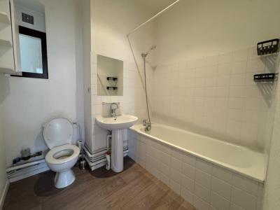 Louer Appartement Lyon-6eme-arrondissement 855 euros