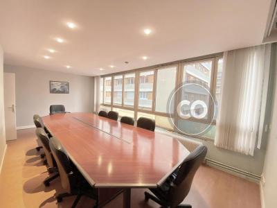 For sale Sevres 245 m2 Hauts de Seine (92310) photo 0