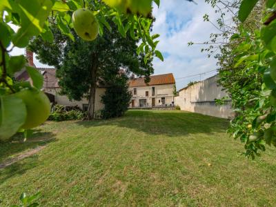 For sale Nemours 6 rooms 197 m2 Seine et marne (77140) photo 1