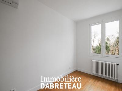 For rent Sainte-foy-les-lyon 4 rooms 148 m2 Rhone (69110) photo 3