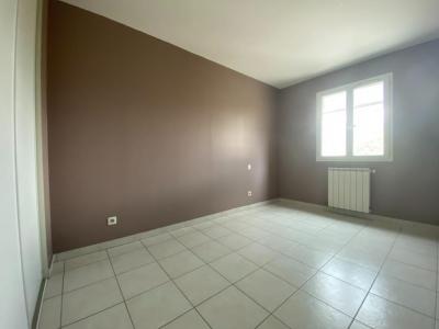 Louer Appartement Roquemaure 770 euros