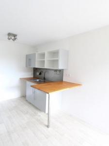 For rent Nantes 1 room 37 m2 Loire atlantique (44300) photo 1