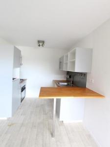 For rent Nantes 1 room 37 m2 Loire atlantique (44300) photo 2