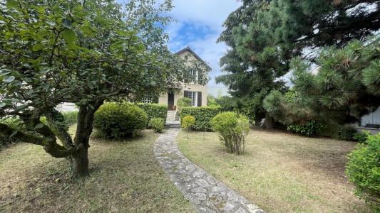 For sale Clayes-sous-bois 7 rooms 134 m2 Yvelines (78340) photo 0