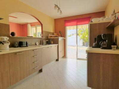 For sale Saint-louis 4 rooms 105 m2 Reunion (97450) photo 2