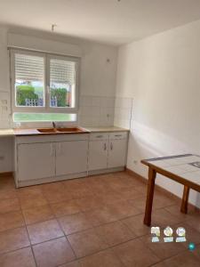 For rent Nuisement-sur-coole 5 rooms 105 m2 Marne (51240) photo 3