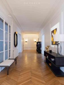 For rent Paris 7 rooms 323 m2 Paris (75000) photo 1