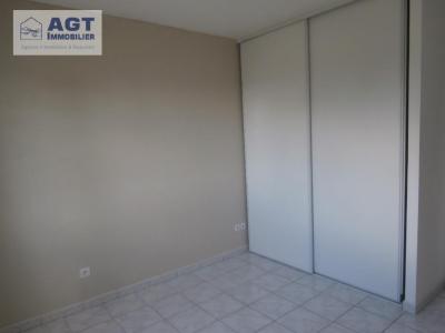 Louer Appartement Crevecoeur-le-grand 590 euros