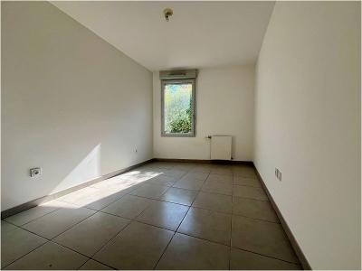 For sale Toulouse 3 rooms 63 m2 Haute garonne (31100) photo 2