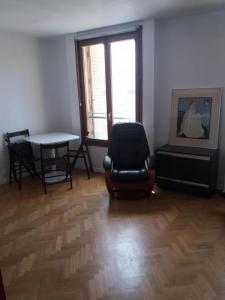 For rent Paris-20eme-arrondissement 2 rooms 42 m2 Paris (75020) photo 1