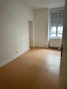 For rent Commentry 5 rooms 90 m2 Allier (03600) photo 1