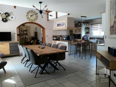 For sale Montelimar 6 rooms 196 m2 Drome (26200) photo 2