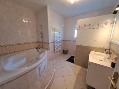 For sale Saint-estephe 4 rooms 122 m2 Gironde (33180) photo 2