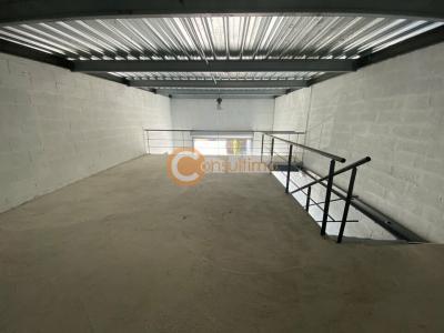 Louer Commerce 170 m2 Merignac