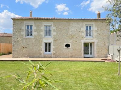 For sale Saint-sauveur-d'aunis 8 rooms 256 m2 Charente maritime (17540) photo 1