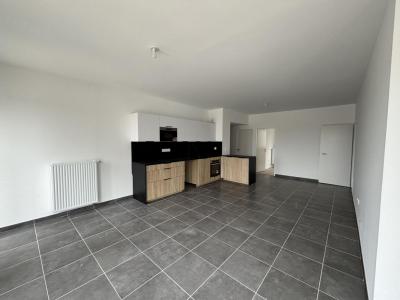 For rent Nantes 4 rooms 92 m2 Loire atlantique (44200) photo 2