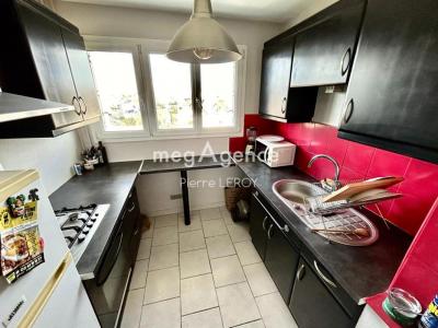 For sale Angers 4 rooms 66 m2 Maine et loire (49100) photo 3