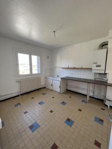 For rent Villeurbanne 5 rooms 80 m2 Rhone (69100) photo 2