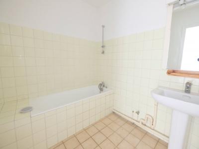 For sale Saint-etienne 2 rooms 51 m2 Loire (42000) photo 3