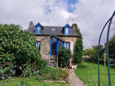 For sale Carhaix-plouguer 5 rooms 87 m2 Finistere (29270) photo 0