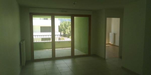 For rent Pont-de-claix 2 rooms 46 m2 Isere (38800) photo 2